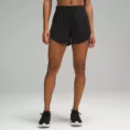ATIKAY-producto-Fast and Free Reflective High-Rise Classic-Fit Short 3 Black 3