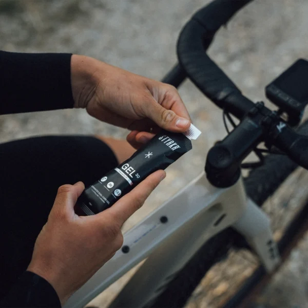 ATIKAY-producto-Gel 30 lifestyle