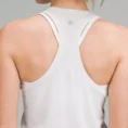 ATIKAY-producto-lululemon Swiftly Tech Racerback Tank Top 2.0 Race Length White 4